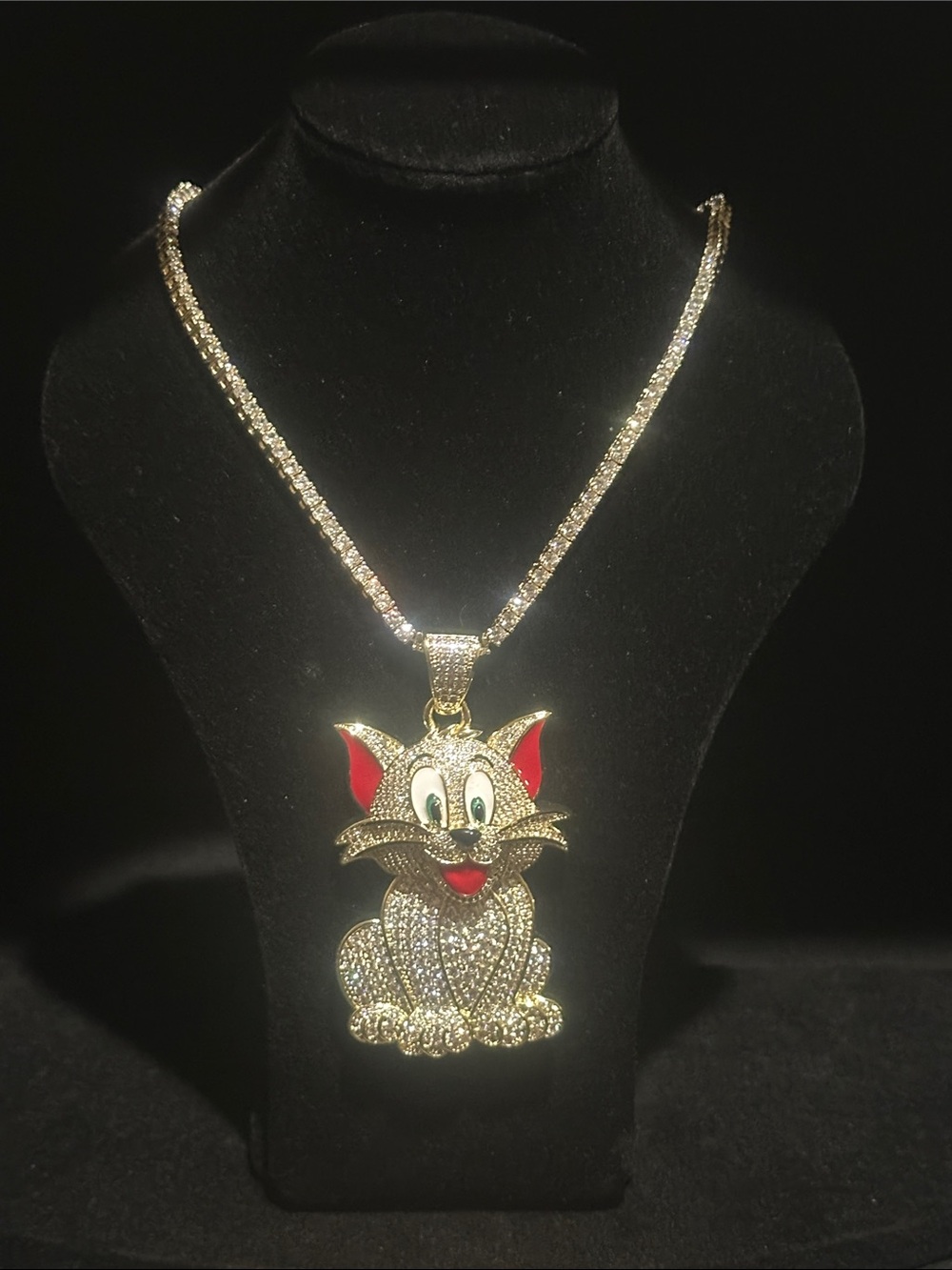 Gold-Tone Tom ( Tom & Jerry ) Pendant Necklace with Red Accent - Unknown Brand